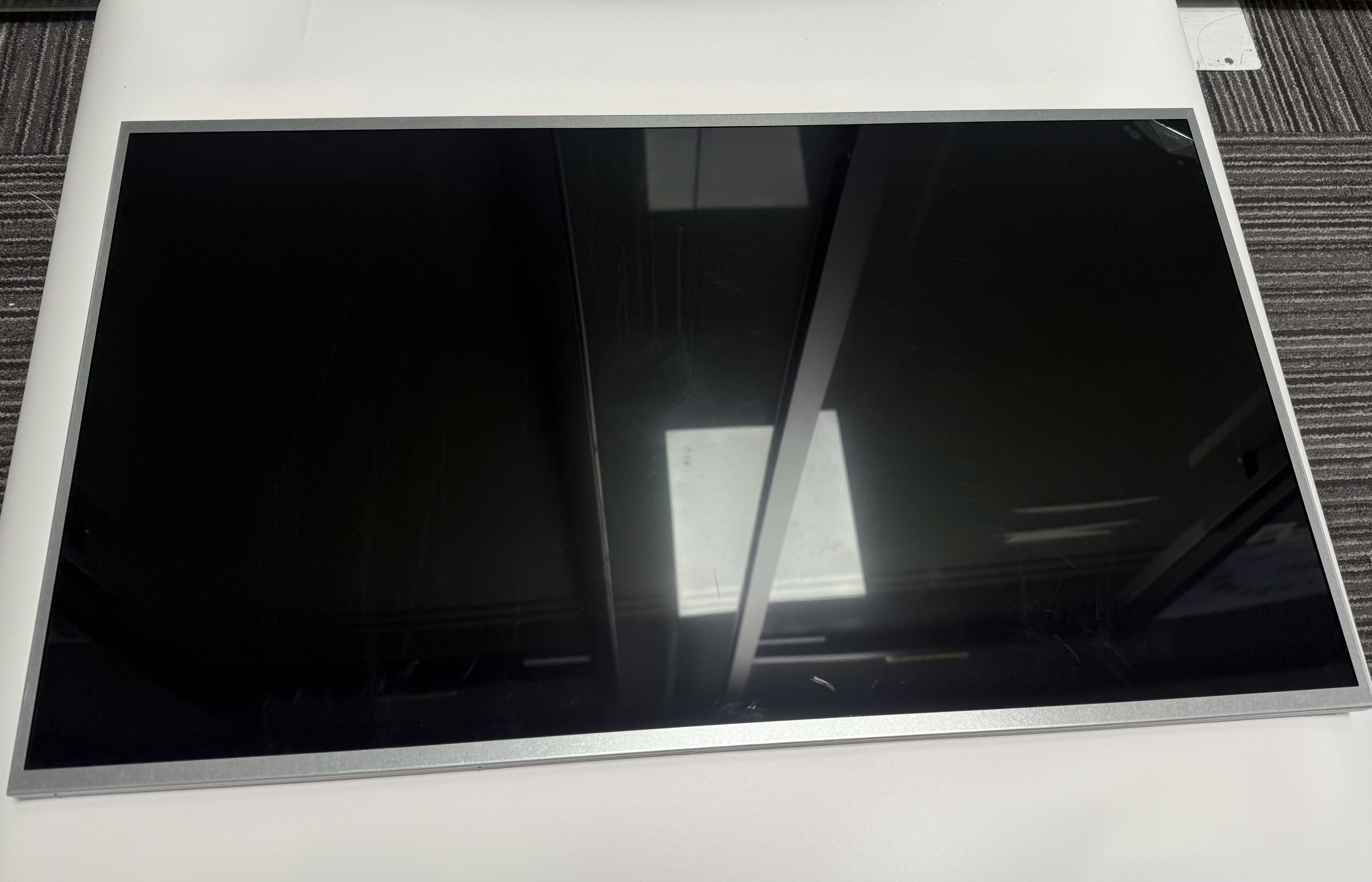 SDT27BFI-12 1000cd/m2 High Birghtness TFT LCD 27inch 1920x1080res LCD Display with LVDS Interface Sunlight Readable TFT LCD Previous Product LCD module